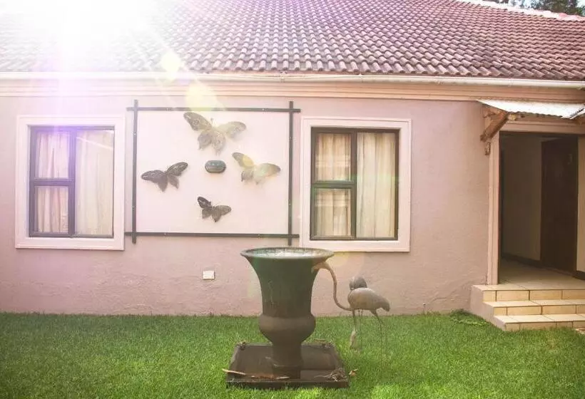 Fotos del hotel Zawadi House Lodge:  7