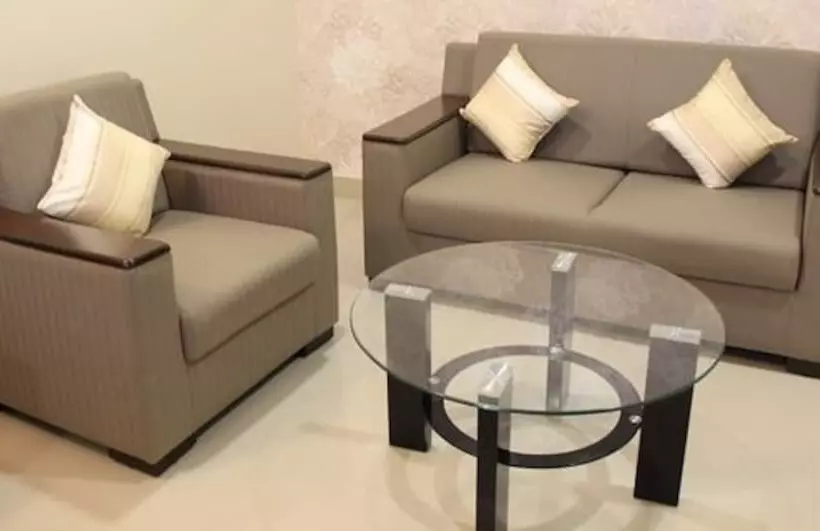 Fotos del hotel Compact Maple Leaf Ecity:  7