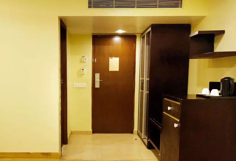 Fotos del hotel Oyo Premium Himayathnagar:  17