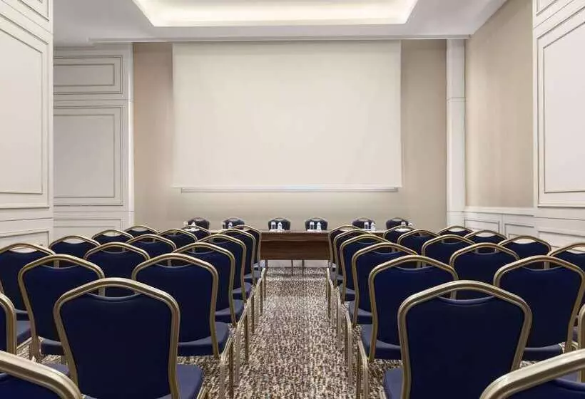 Fotos del hotel Ramada  & Suites By Wyndham Istanbul Merter:  7