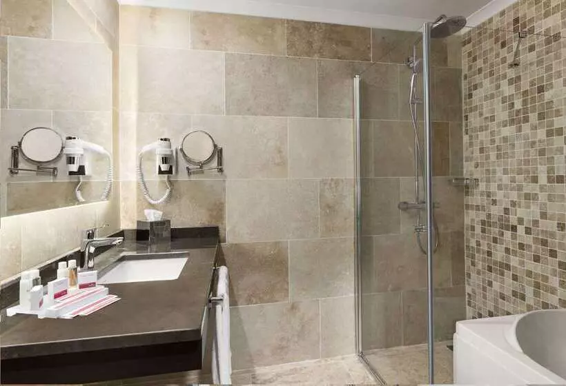 Fotos del hotel Ramada  & Suites By Wyndham Istanbul Merter:  8