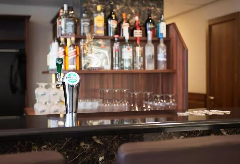 Fotos del hotel King's Court:  4