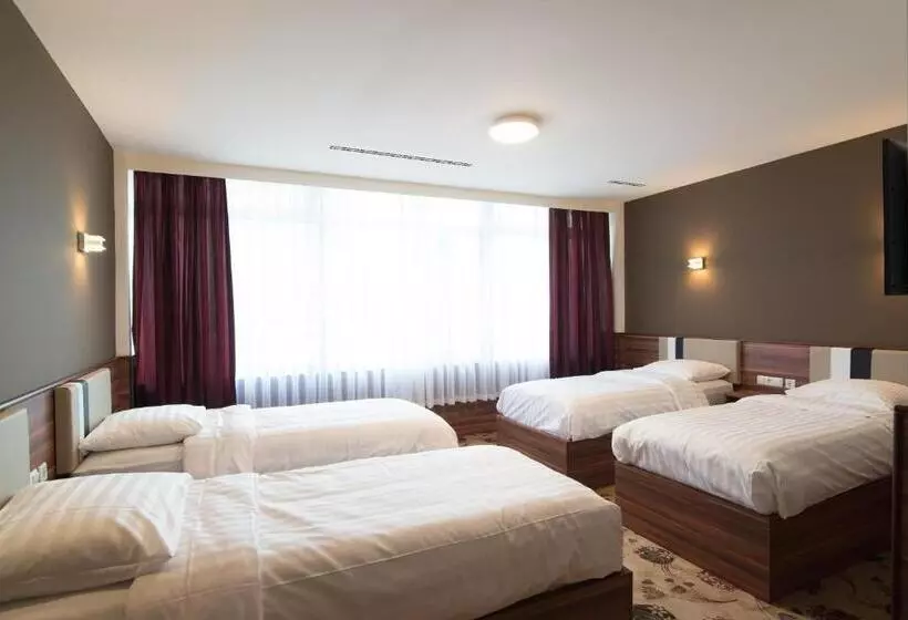 Fotos del hotel King's Court:  15