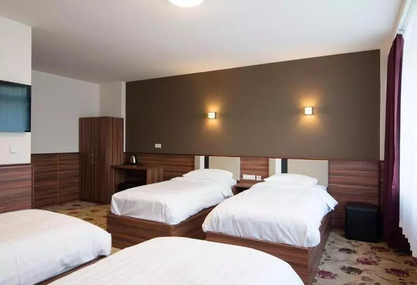 Fotos del hotel King's Court:  25