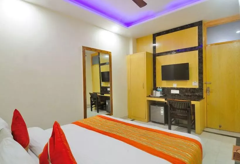 Fotos del hotel Check In Room Main Bazar:  2