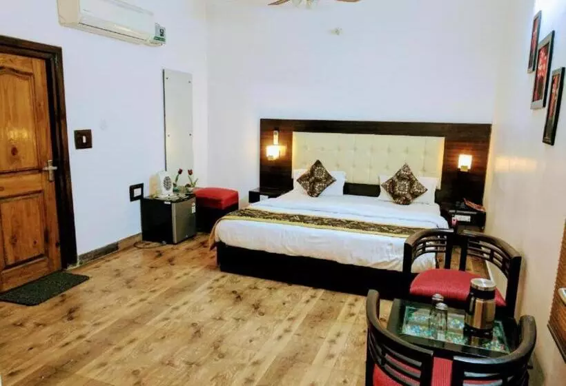 Fotos del hotel Fabhotel Heritage Inn Charbagh:  13