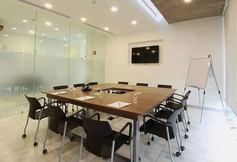 Fotos del hotel One Villahermosa 2000:  13