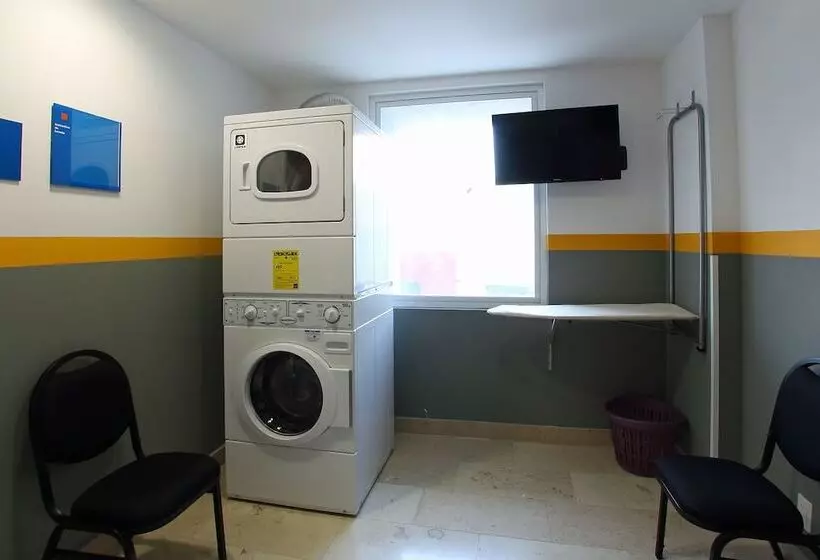 Fotos del hotel One Villahermosa 2000:  2