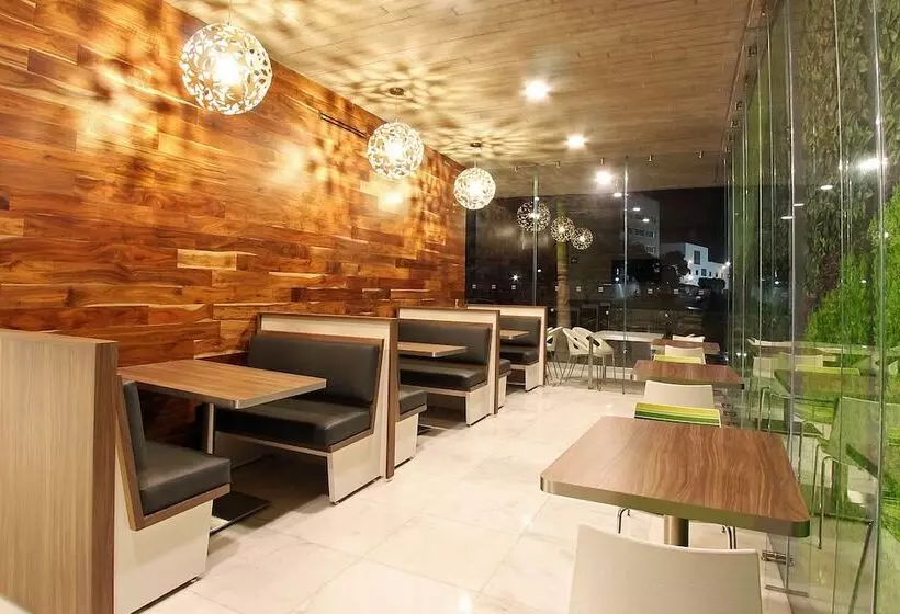 Fotos del hotel One Villahermosa 2000:  12