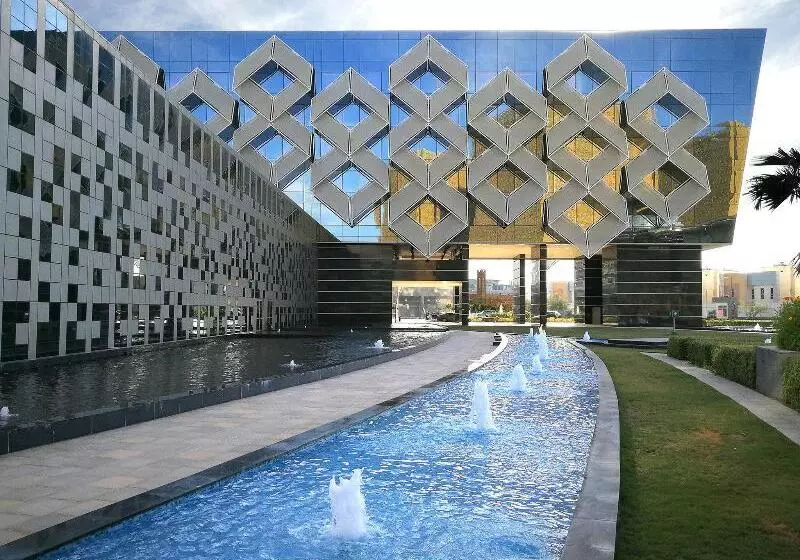 Fotos del hotel Crowne Plaza Riyadh Rdc  & Convention, An Ihg:  8