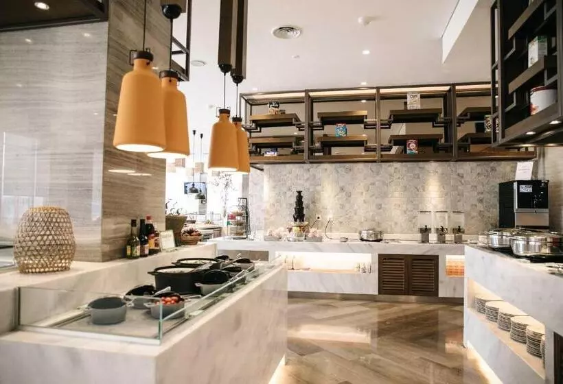 Fotos del hotel Holiday Inn & Suites Jakarta Gajah Mada, An Ihg:  8