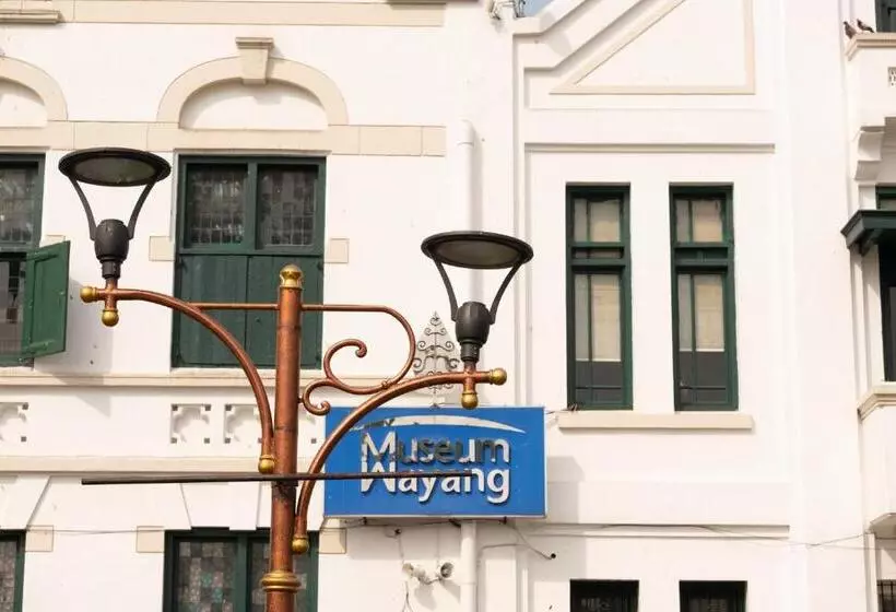 Holiday Inn & Suites Jakarta Gajah Mada, An Ihg