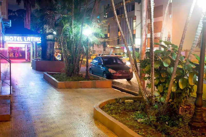 Fotos del hotel Latino:  14