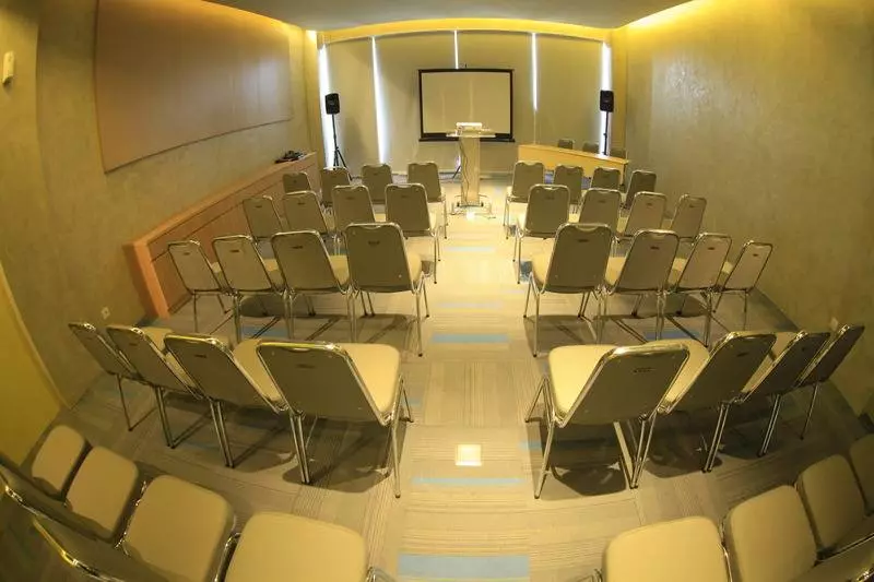 Fotos del hotel Yello Hotel Jemursari:  5