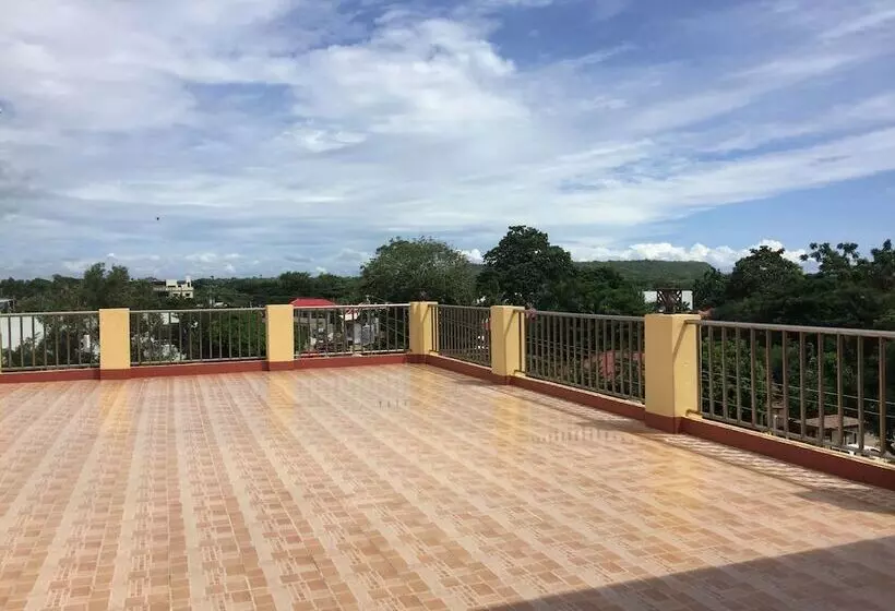 Fotos del hotel Cherrys Home Too Inland Resort:  16