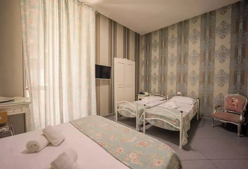 Fotos del hotel New Sayonara:  13