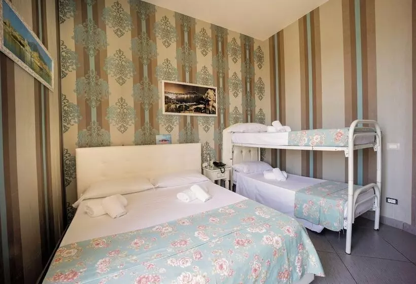 Fotos del hotel New Sayonara:  10