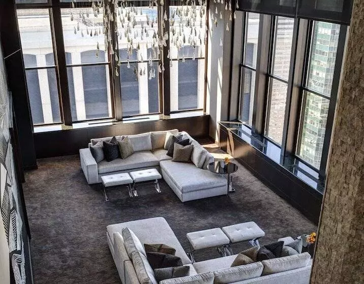 The Towers At Lotte New York Palace