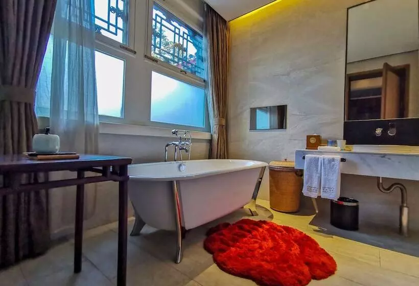 Fotos del hotel Cours Et Pavillons:  20