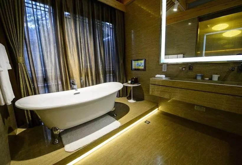 Fotos del hotel Cours Et Pavillons:  8