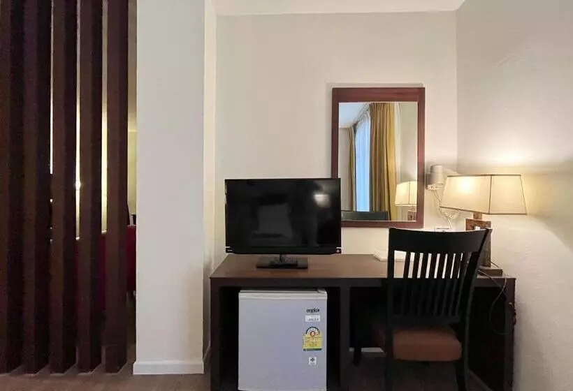 Fotos del hotel Golden Crown Grand:  2