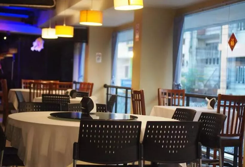 Fotos del hotel Golden Crown Grand:  12