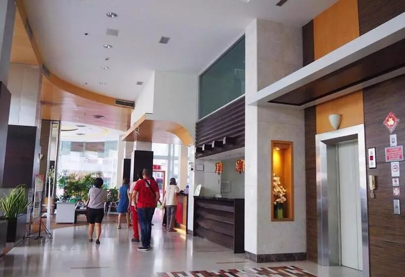 Fotos del hotel Golden Crown Grand:  11