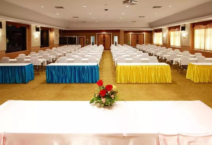 Fotos del hotel Golden Crown Grand:  23