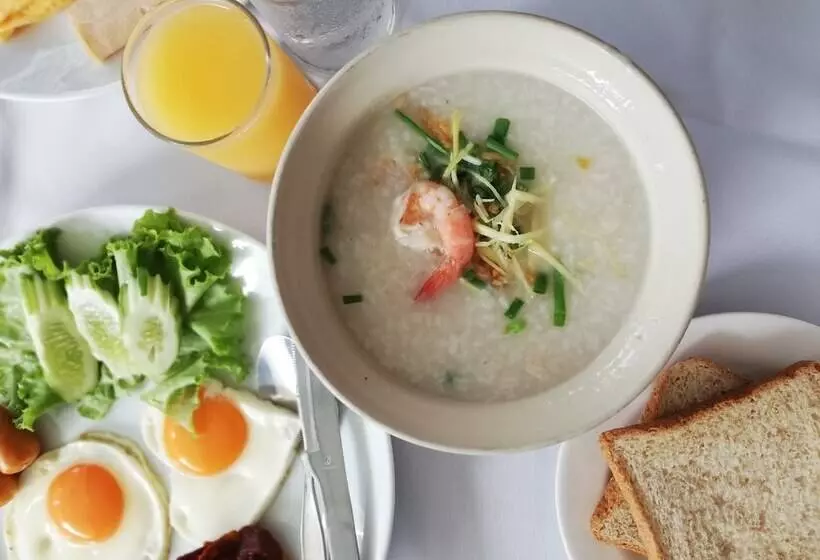 Fotos del hotel Golden Crown Grand:  16