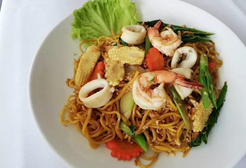 Fotos del hotel Golden Crown Grand:  4