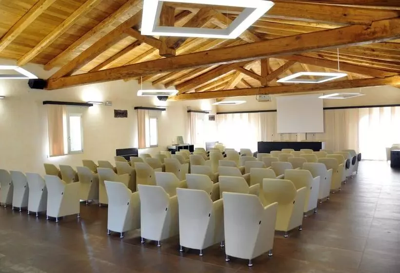 Fotos del hotel Tenuta Pilastru:  5