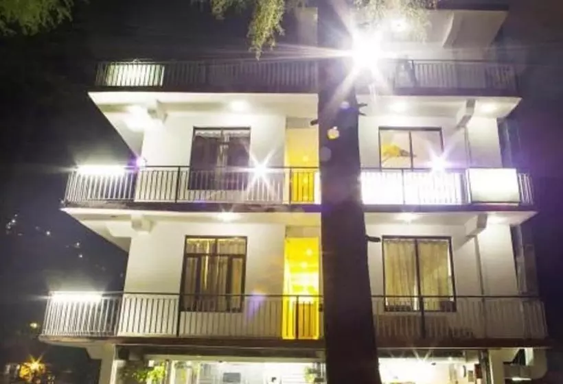Fotos del hotel Oyo Rooms Devdar Valley:  6