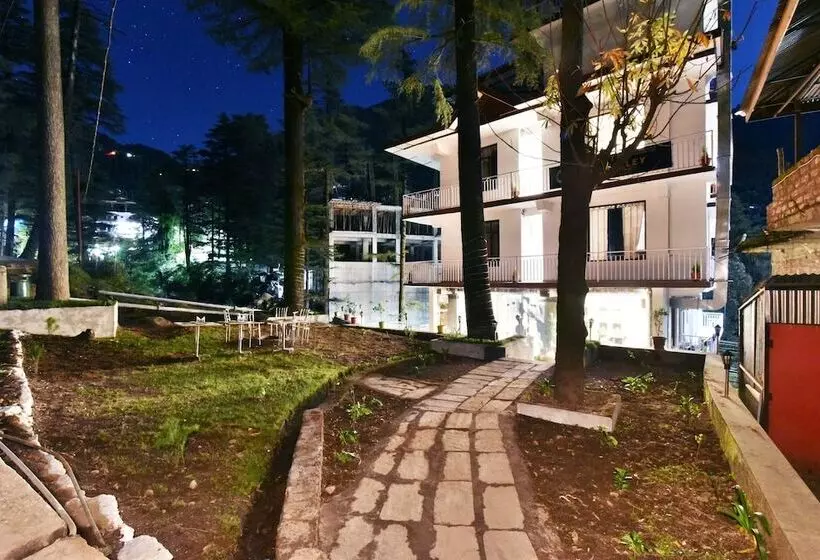 Fotos del hotel Oyo Rooms Devdar Valley:  16