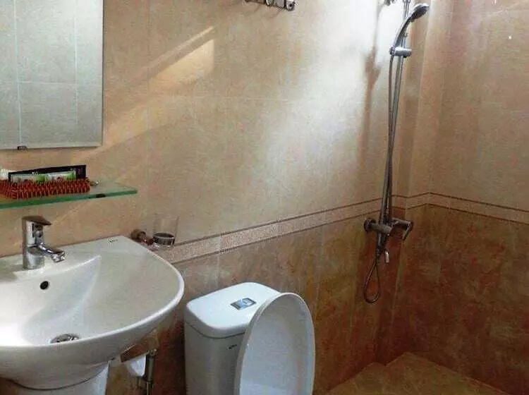 Fotos del hotel Thi Long Phung:  6