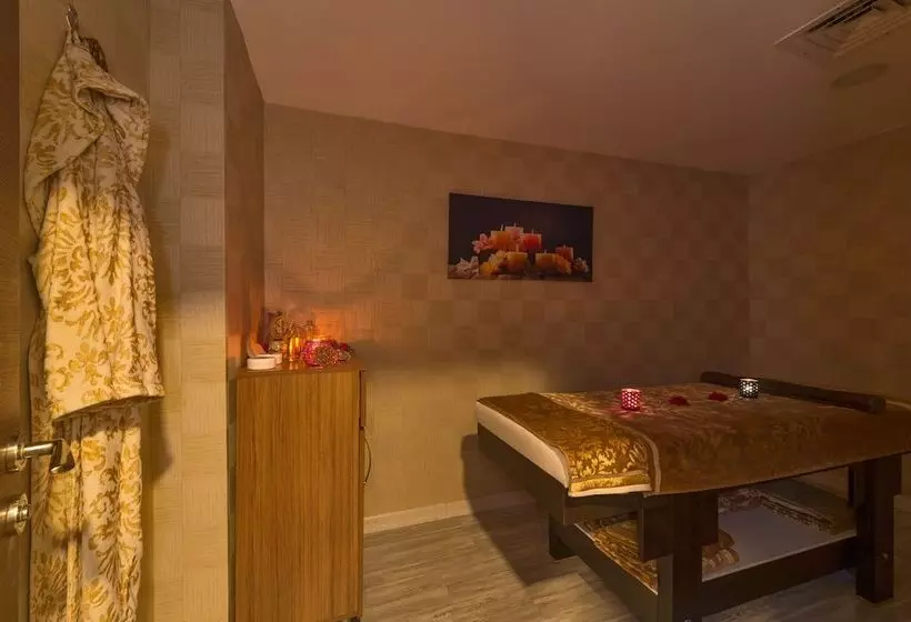 Fotos del hotel Grand Pamir:  8