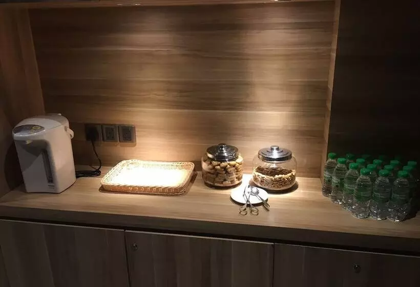 Fotos del hotel Plaza Premium Lounge Klia  Wellness Spa:  5