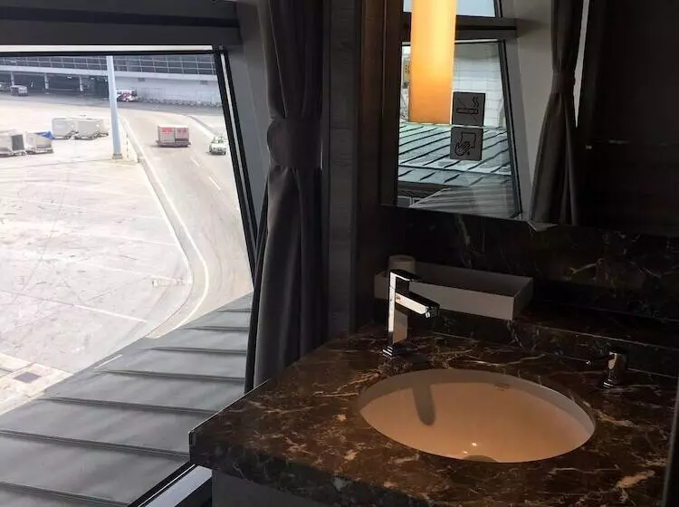 Fotos del hotel Plaza Premium Lounge Klia  Wellness Spa:  7