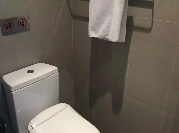 Fotos del hotel Plaza Premium Lounge Klia  Wellness Spa:  6