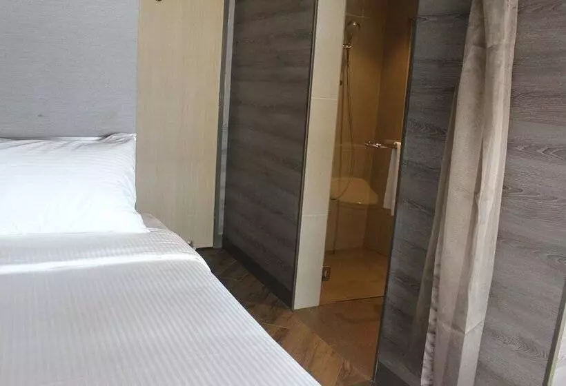 Fotos del hotel Plaza Premium Lounge Klia  Wellness Spa:  18