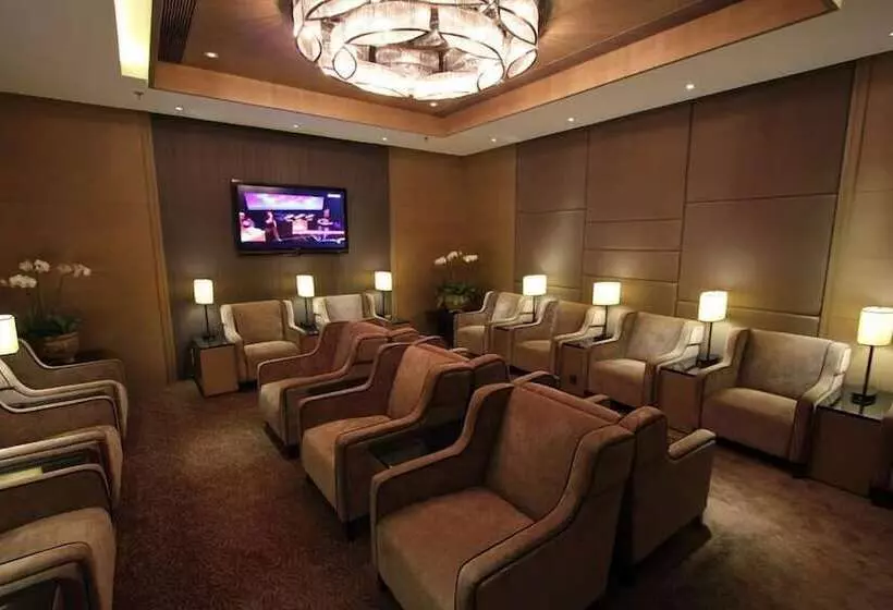 Fotos del hotel Plaza Premium Lounge Klia  Wellness Spa:  9