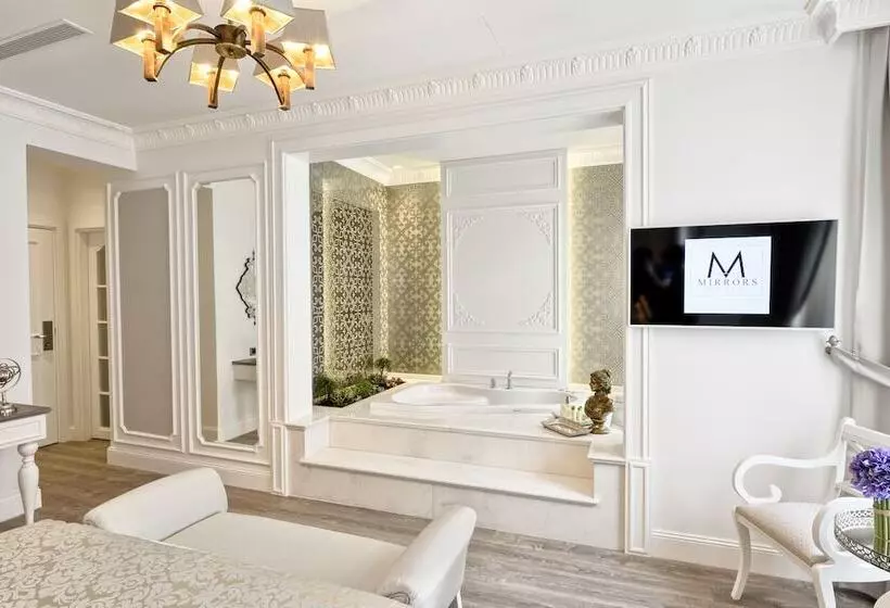 Fotos del hotel Mirrors:  2