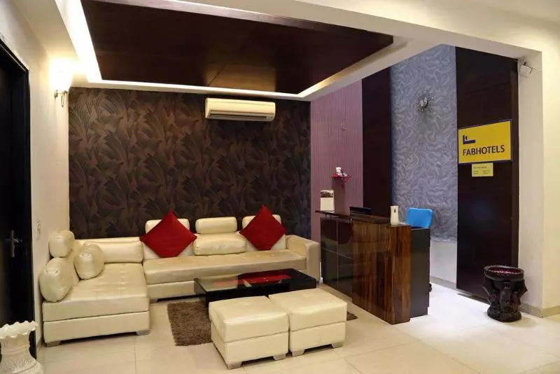 OYO 18851 Smart Signature