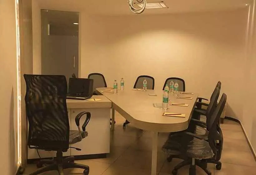 Fotos del hotel Vinaya Royal Inn:  13