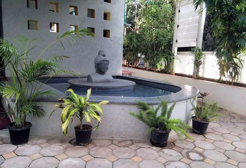 Fotos del hotel Vinaya Royal Inn:  3