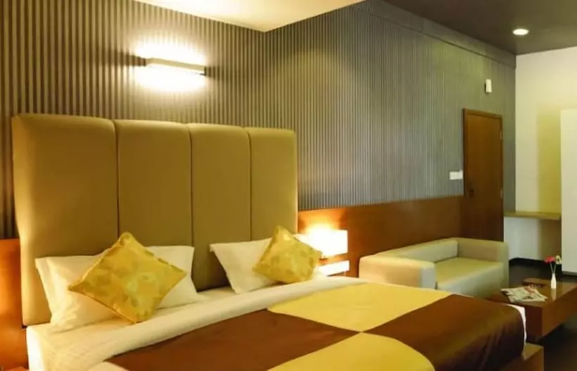 Fotos del hotel Vinaya Royal Inn:  19