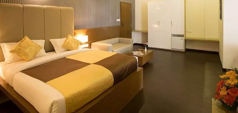 Fotos del hotel Vinaya Royal Inn:  10