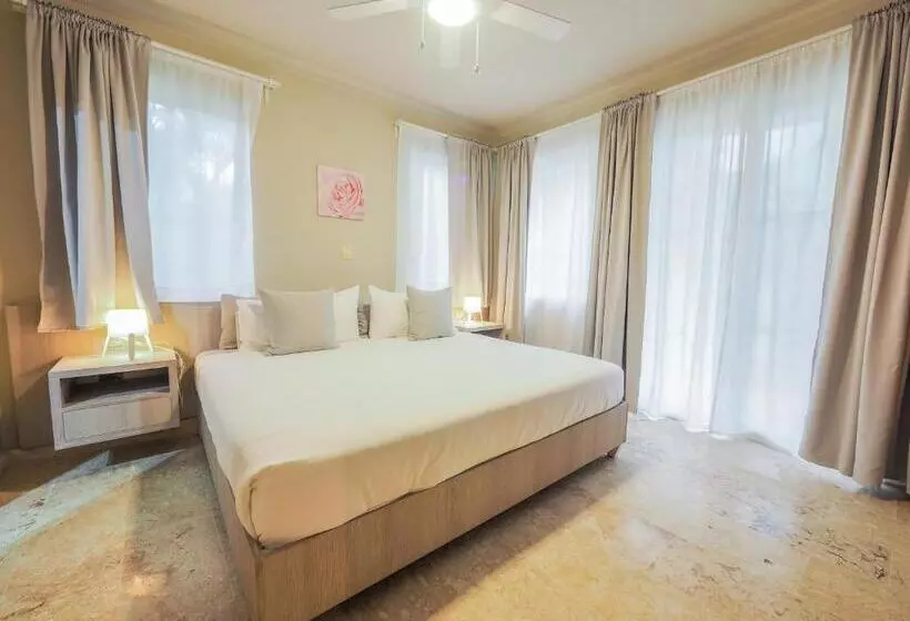 Playa Turquesa Ocean Club