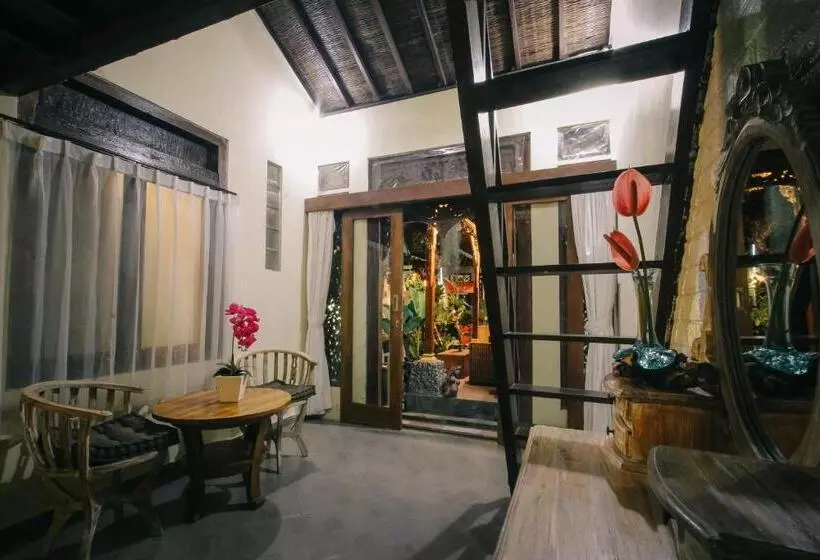 Fotos del hotel Loka House:  24