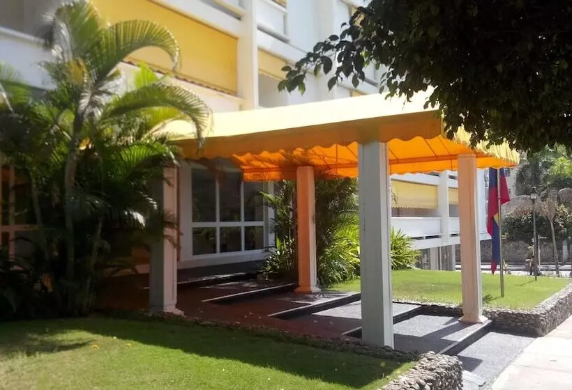 Fotos del hotel Vallclaire Suites:  21