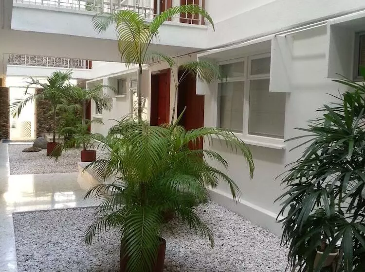 Fotos del hotel Vallclaire Suites:  15